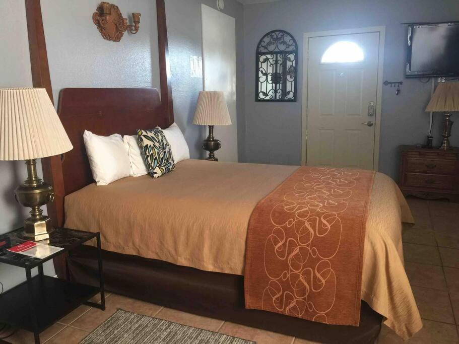 A Smaller Piece Of Heaven, Near By Lackland Afb San Antonio Bagian luar foto